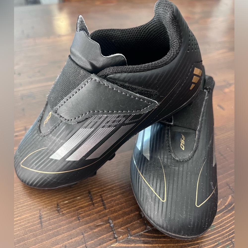 adidas Toddler 11 F50 Club firm soccer cleats